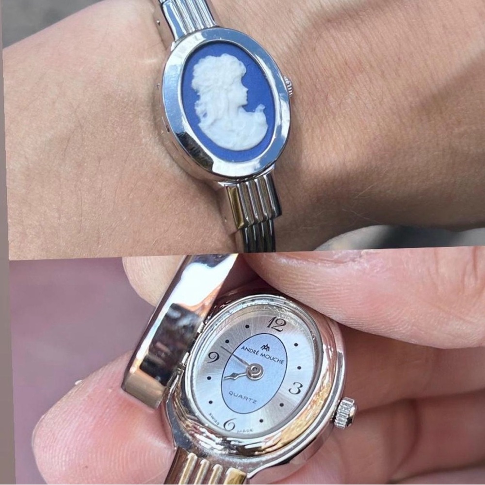 André Mouche Cameo Locket Watch - Blue and White